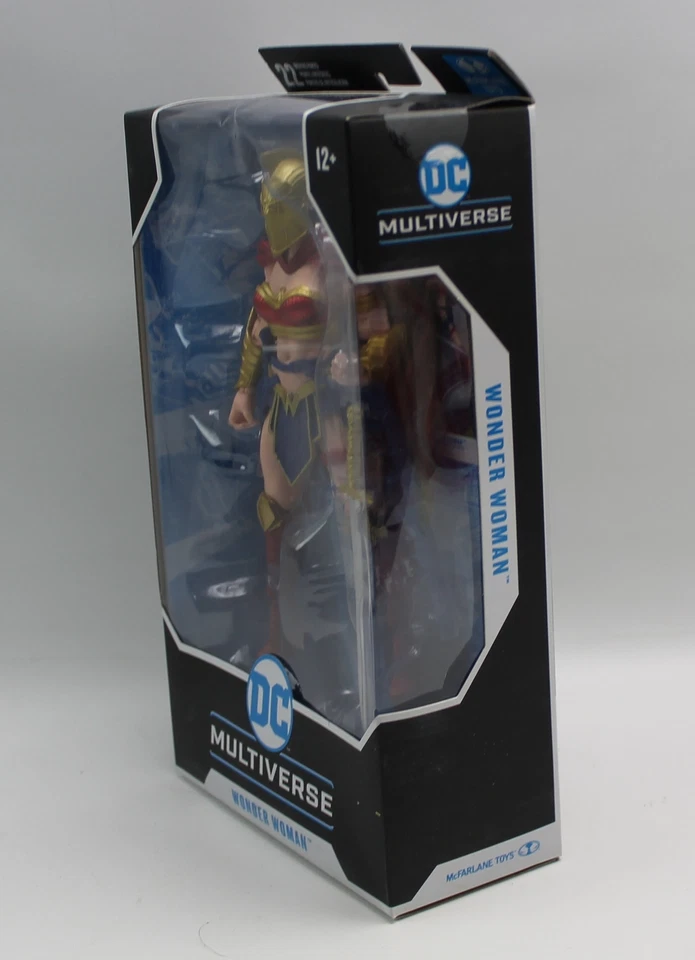 Figuras de acción DC Multiverse Wonder Woman con casco del destino McFarlane Toys  Foto 2 de 2