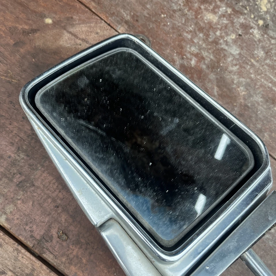 Espejo retrovisor de puerta exterior eléctrico cromado LH para camioneta pickup Nissan 86-97 OEM Foto 2 de 4