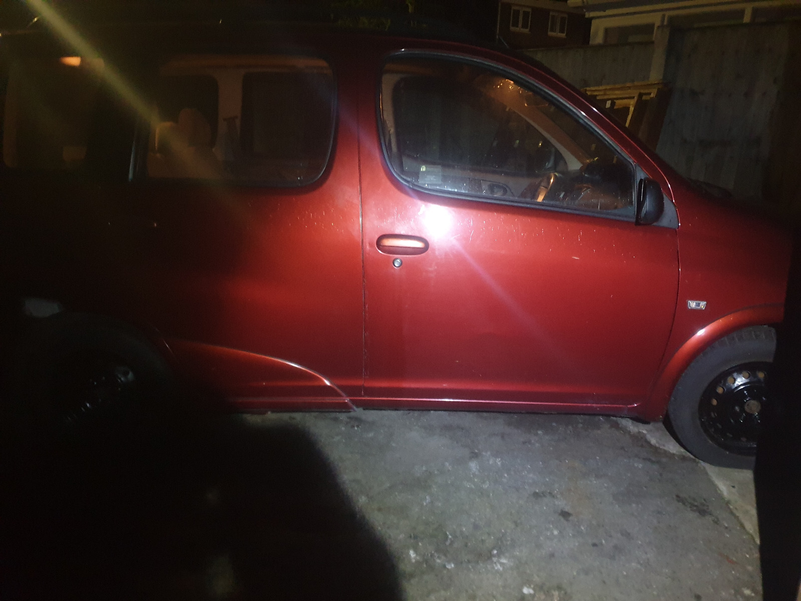 Toyota Yaris Verso - Picture 1 of 8