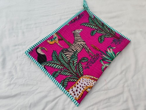 Small Zipper Pouch, Quilted Zip Coin Purse, Cosmetic Bag, Floral Coin Pouch gift - Picture 4 of 21