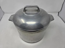 MAGNALITE SIDNEY O WAGNER WARE 8QT DUTCH OVEN 4738 M COOKING POT VINTAGE READ