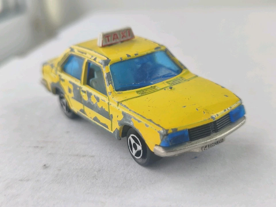 Vintage Retro Car Majorette Taxi Renault 18, #266, France, Small Model Car - Image 2 of 4