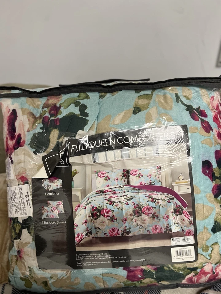 QUEEN Mint duvet+shams with KING velvet quilt + shams bedding set. - Image 2 of 4