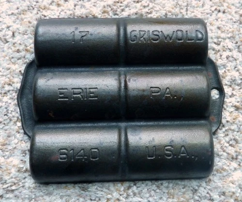 Old Griswold 6 Cup Cast Iron #17 French Roll Muffin Pan Clean