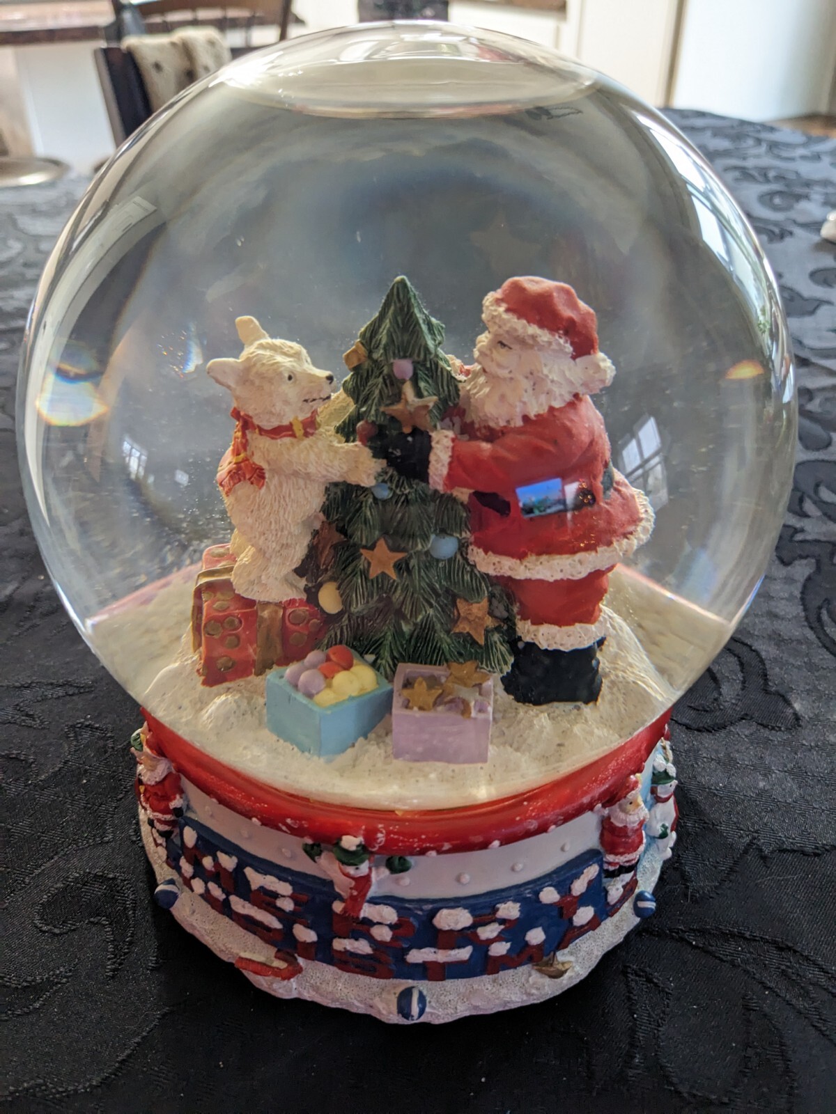 Vintage Musical Large Christmas Snow Globe Santa Tree Here Comes Santa