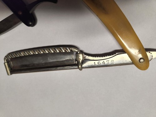 2 Vintage Razors Curley's Ideal Safety Razor & Marshall-Wells Zenith Gunmetal - Picture 4 of 6