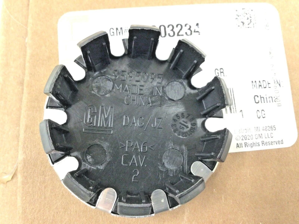 Chevrolet Cruze LT Sonic RS tampa central de roda gravata borboleta dourada nova OEM 19303234 - Imagem 4 de 4