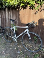 B,twin Triban 5 ,Medium aluminium Carbon frame,good Condition Road Bike