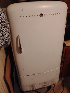 General Electric Vintage Refrigerator White 