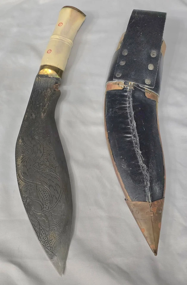 Vintage Nepalese Kukri/Khukuri Knife (With 2 Small) With Bone Handle And Sheath - Image 3 of 4