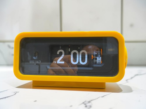 SEIKO DP-666T Yellow Flip Alarm Clock Vintage Retro Japan Tested Working