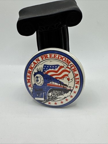 Vintage 1975 American Freedom Train Foundation Railroad Pinback Button
