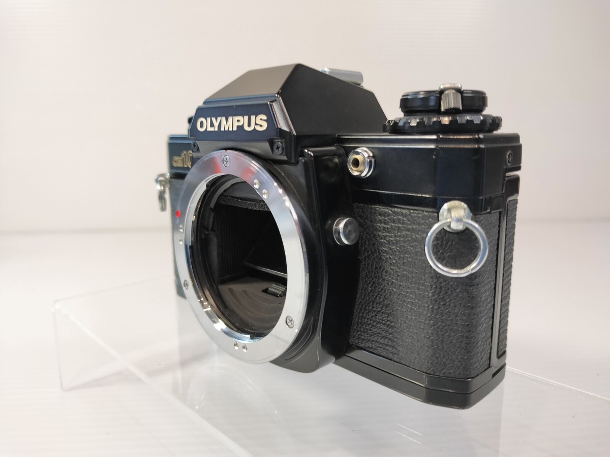 Olympus OM-10 35mm Film Camera Zuiko MC AUTO-ZOOM 35-70mm f