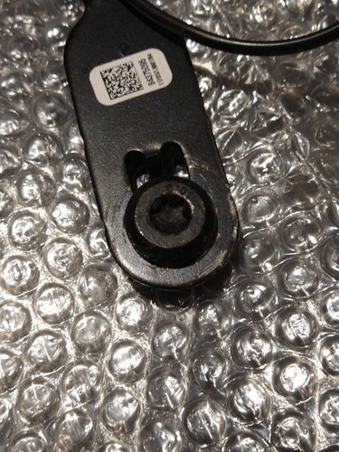 OEM GM SEAT BUCKLE ASSEMBLY 84375095 - Picture 5 of 5
