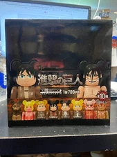 Attack on Titan 100% Bearbrick with Keychain 20 pieces BMB Display SEALED IC