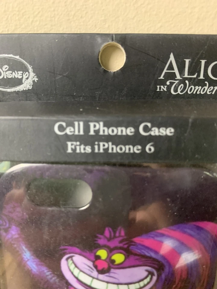 Capa telefone silicone macia Loungefly Alice no País das Maravilhas “We’re All Mad Here” - Imagem 2 de 4