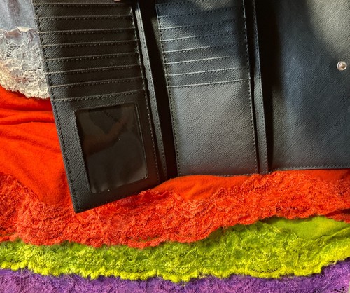 Michael Kors Black & Gray Jet Set SIG Leather Travel Flap Snap Tri-Fold Clutch - Picture 8 of 8