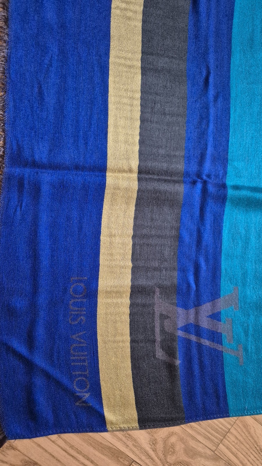 LOUIS VUITTON rectangular scarf stole fringe logo - image 4