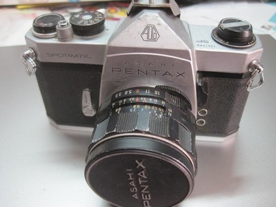 Asahi Pentax Spotmatic SP 35mm Film Camera + Super Takumar 28mm Lens Japan
