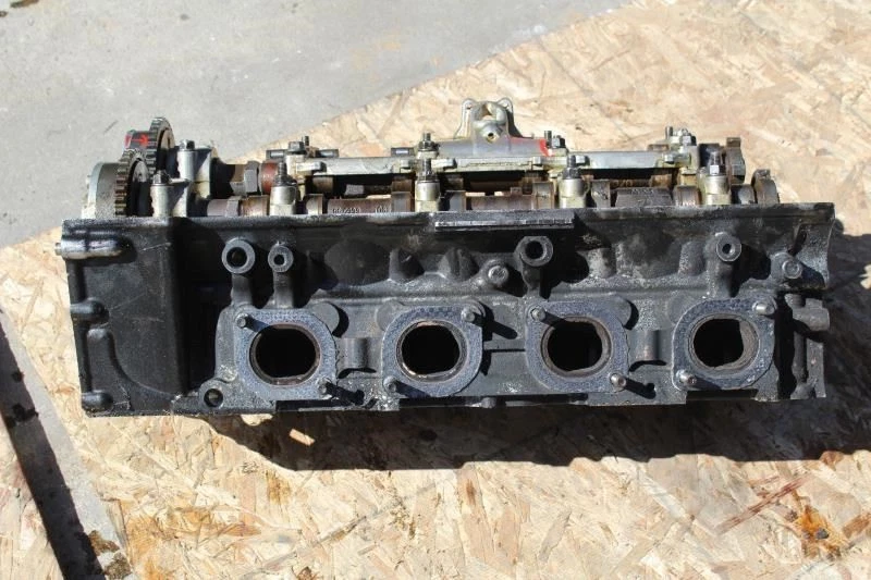 2007 BMW 550i E60 LEFT DRIVER MOTOR ENGINE CYLINDER HEAD 754032202 - Image 3 of 4