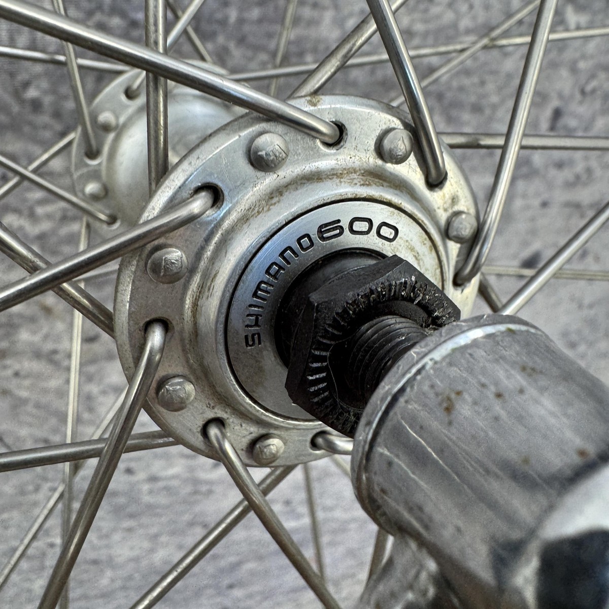 Vintage Shimano 600 700c Wheelset Matrix Rims 32H 126mm Clincher