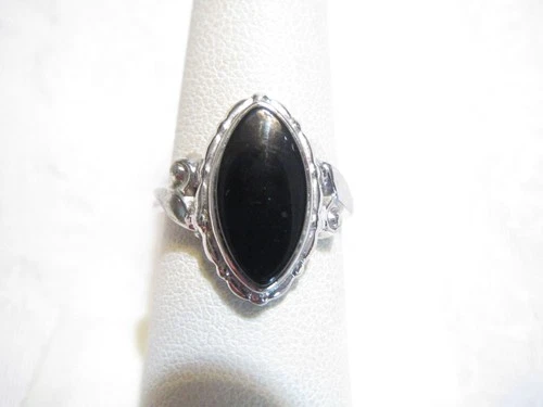 VINTAGE STERLING SILVER MARQUISE BLACK ONYX GEMSTONE RING - SIGNED "U" - SZ 7
