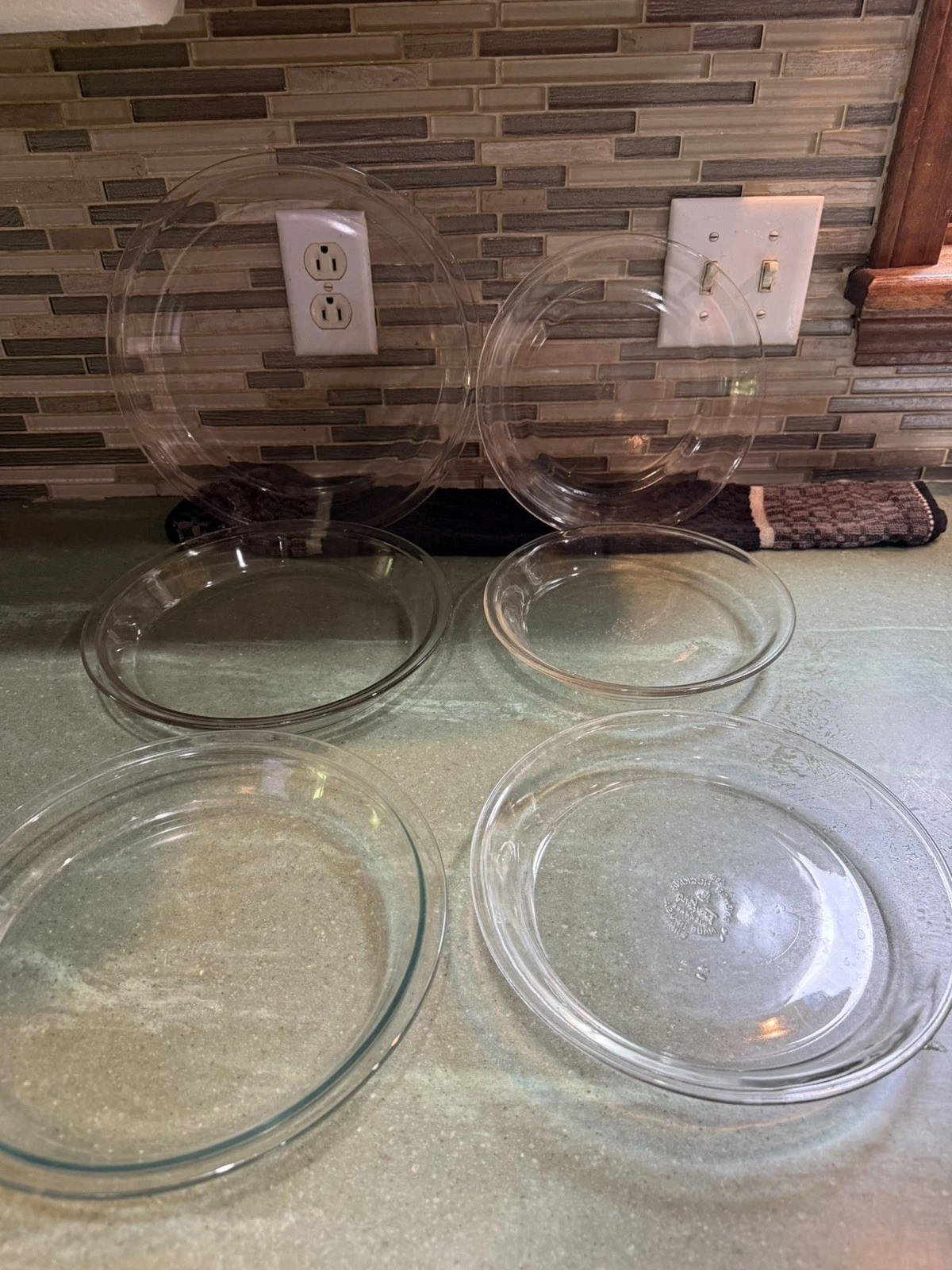 (6) Vintage Pyrex Anchor Fire King Pie Plates #211 459 450 460