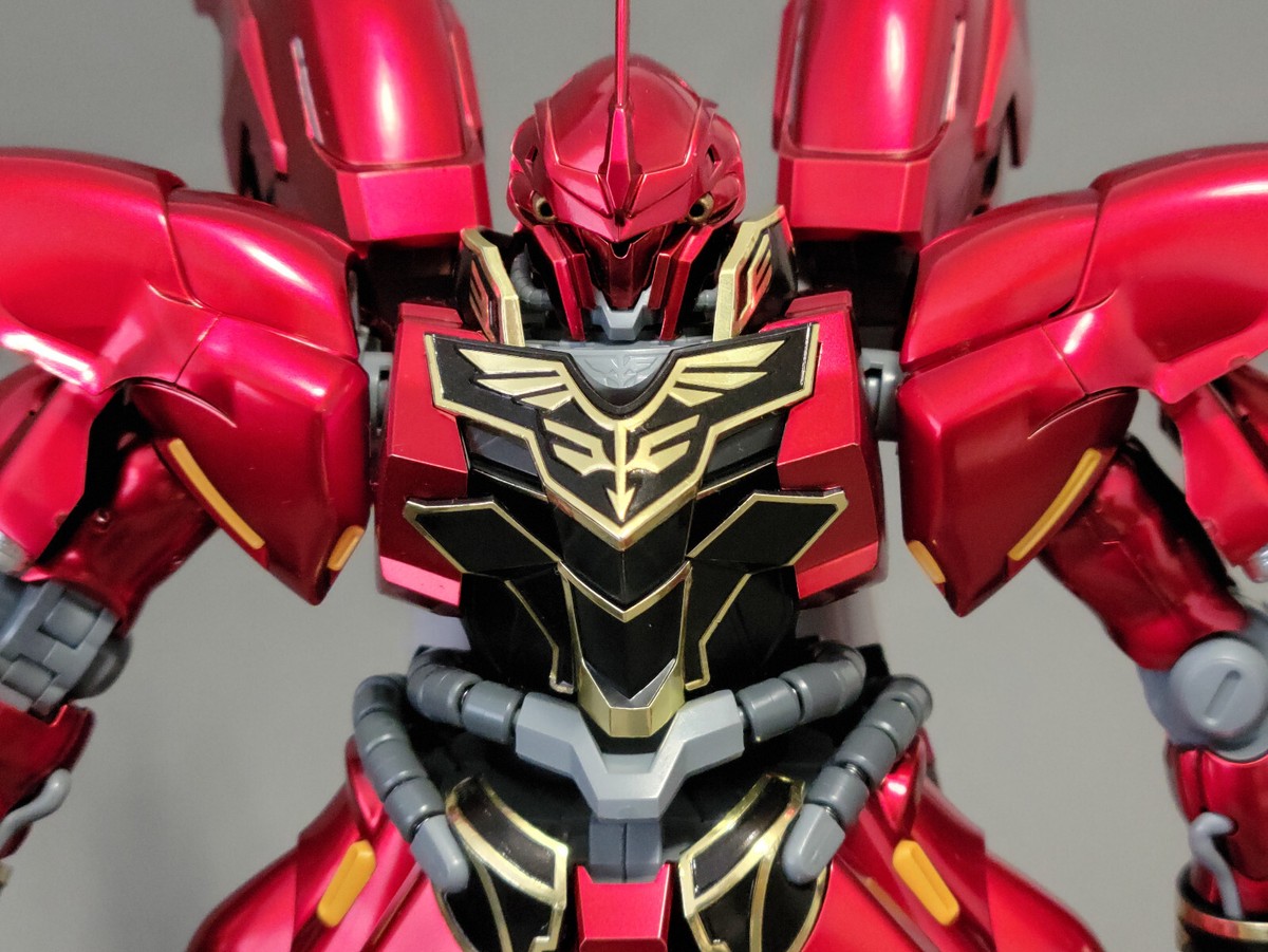 Bandai MG 1/100 MSN-06S Sinanju 