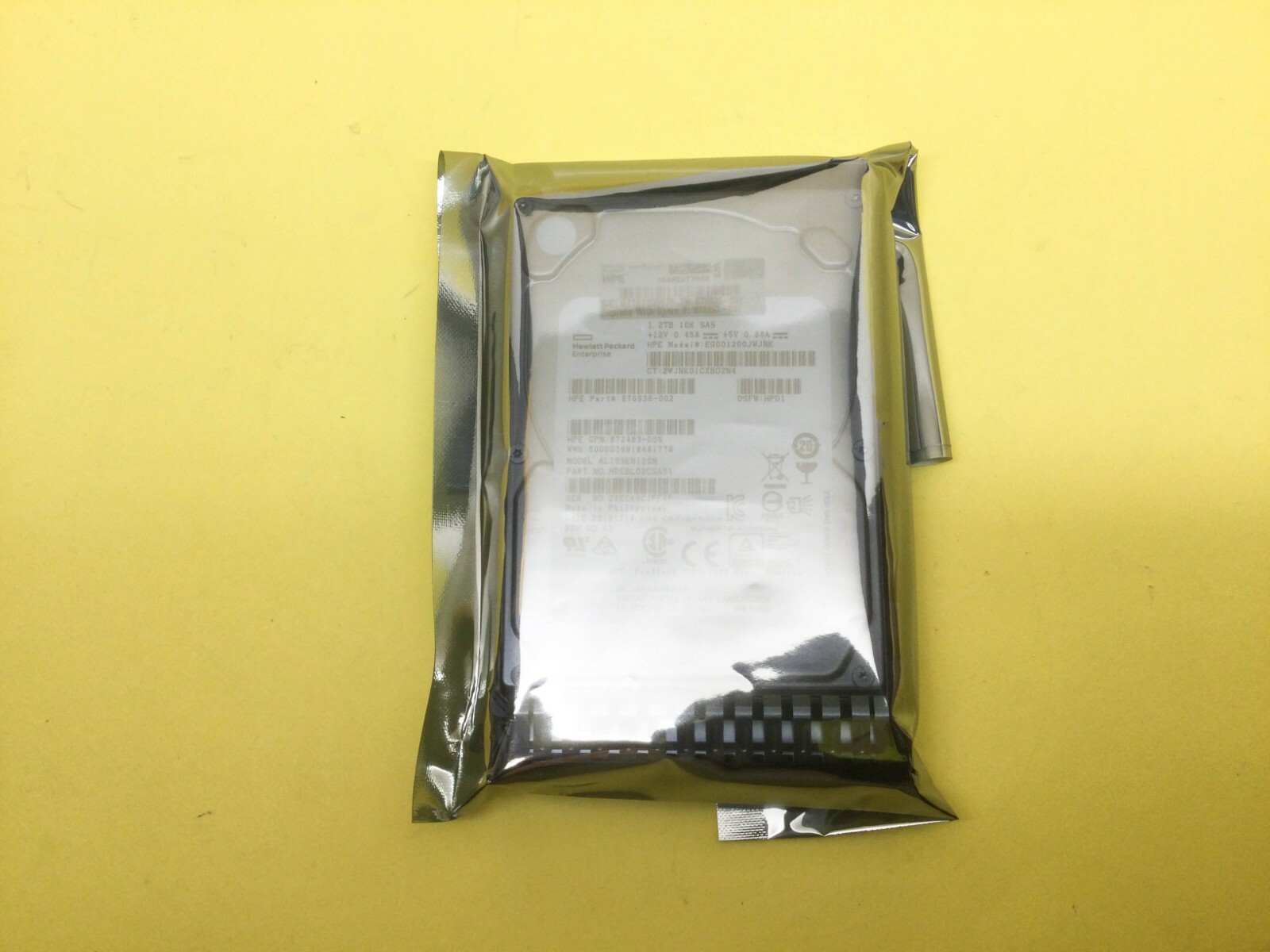 Destockage Noël : HPE Hewlett Packard Enterprise 872479-B21 Disque Dur 2.5 1200 Go SAS - Neuf Pas Cher