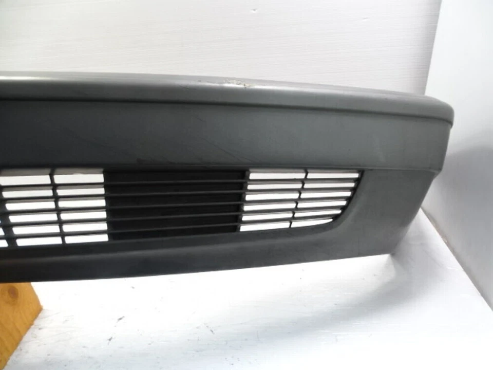 Mercedes W126 300SD 1985 montaje parachoques delantero 1268851525 Foto 4 de 4