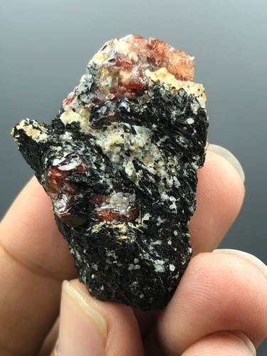 Red Zircon On Mica - Picture 9 of 9