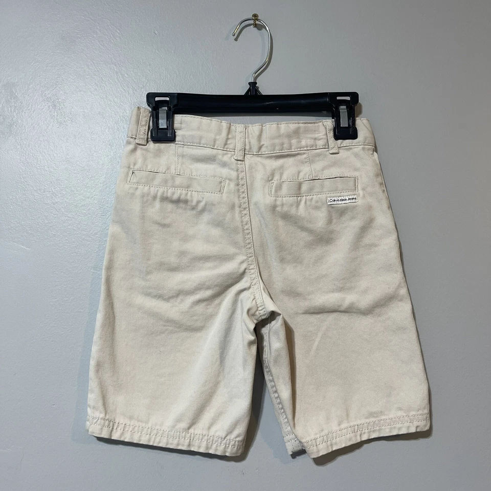 Pantalones Cortos Calvin Klein Niños Talla 6 Caqui 100% Algodón Frente Plano Foto 2 de 4