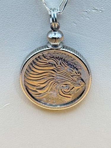 Roaring African Lion Coin Pendant Sterling Silver with 28in chain - Picture 2 of 6