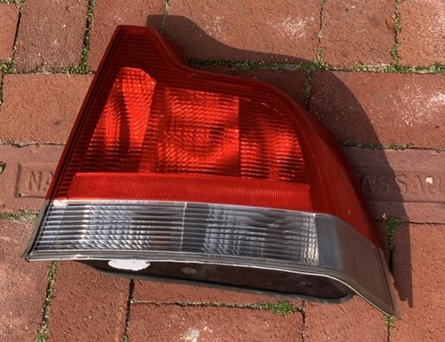 01-04 Volvo S60 Right Pass Side Rear Tail Light 8664080 