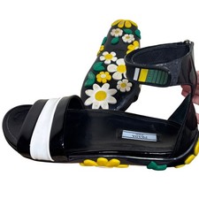 Prada Sandals 38 Floral Applique Black White Patent Leather Daisy Ankle Strap