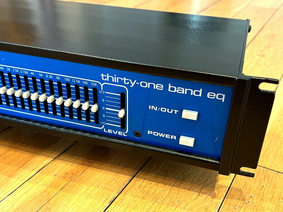 MXR 31 band EQ Graphic Equaliser Refurbished Rare Blue Faced - Image 3 of 4