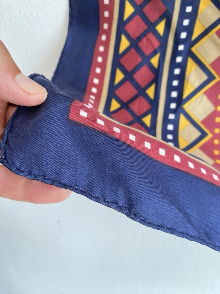 GIVENCHY blue geometric silk women's scarf VERY GOOD CON 30"/30" - Image 3 of 3