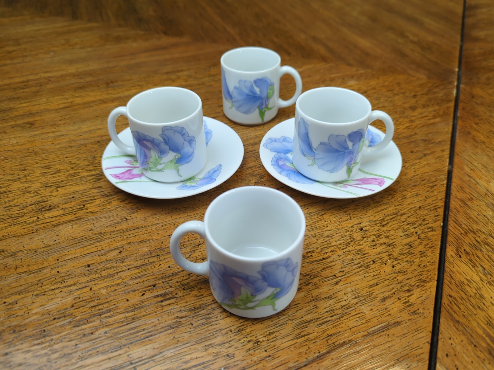 4 Cups 2 Plates Toscany Collection VIOLA Porcelain Plate Iris Japan -2 Full Sets