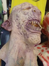 Maschera Zombie In Lattice