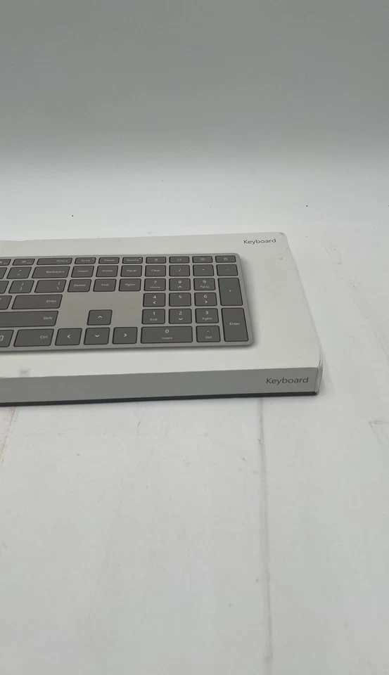 Microsoft Surface 1742 WS2-00025 Wireless Bluetooth Keyboard NEW - Image 3 of 4