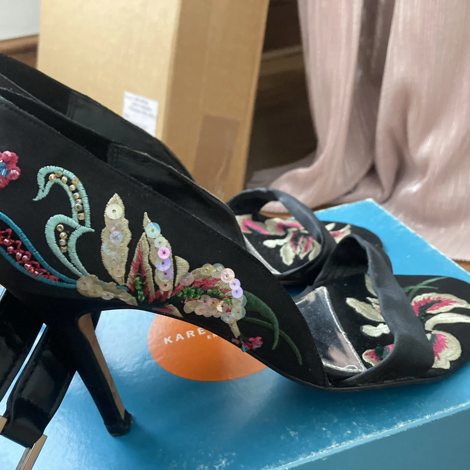 Karen Millen shoes with matching bag embroidered detailed shoe and bag set - Image 3 of 4