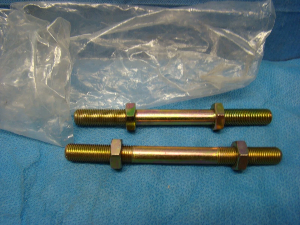 Se adapta a Datsun 510 610 710 S110 HB 210 B210 barra de amarre manguito ajuste par Japón Foto 2 de 3