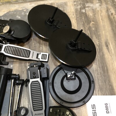 ALESIS DM6 Drum Module 7 Piece Electric Kit Tested W/Sticks ALESIS DM6 Drum Module 7 Piece Electric Kit Tested W/Sticks