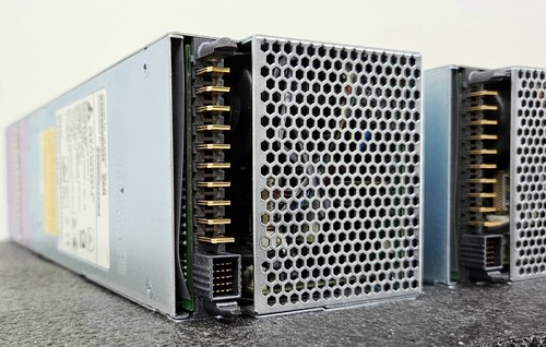 JUNIPER NETWORKS QFX1000-PWR-AC-A 740-049388 REV:02 CMUPADNBAA POUR JNP 10008 - Photo 6/9