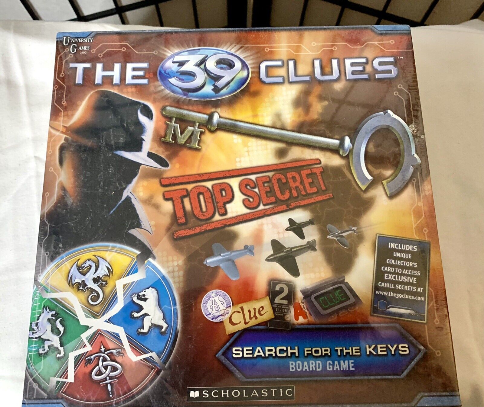 Board Game THE 39 CLUES TOP SECRET SEARCH FOR THE KEYS SCHOLASTIC