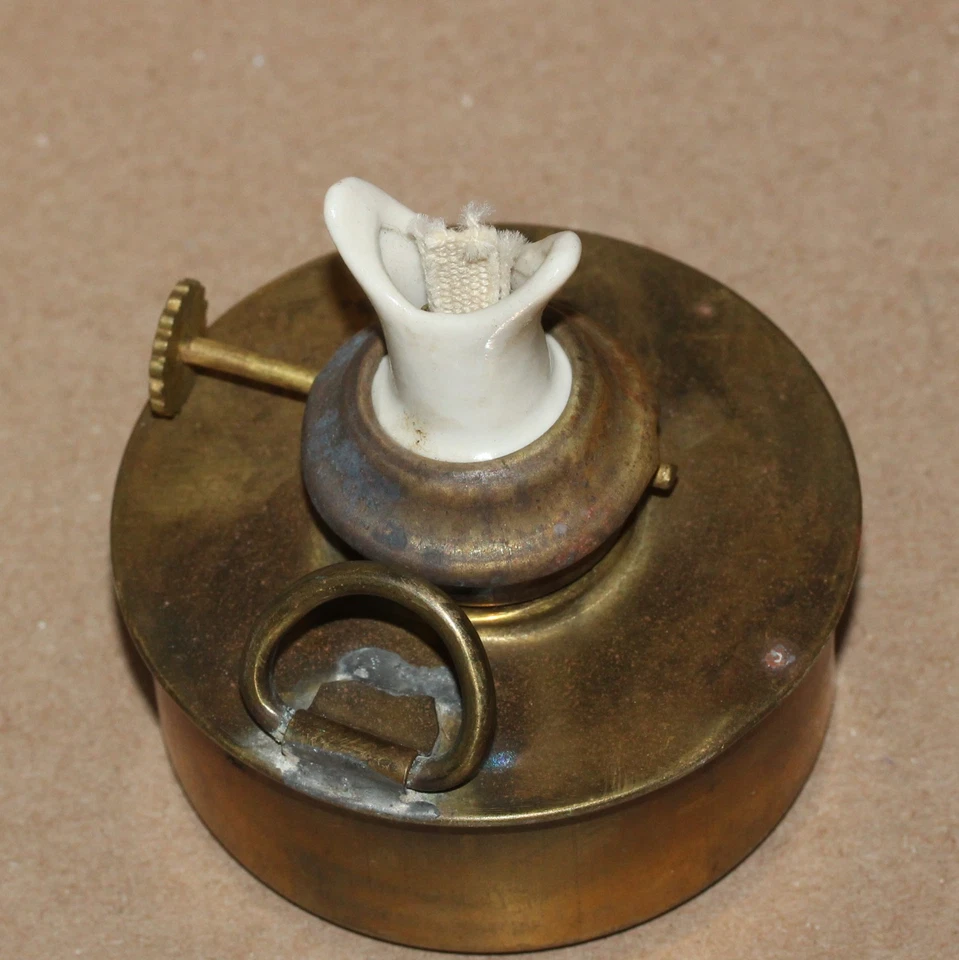 Antique Sherwoods Limited Nautical Ships Brass Binnacle Oil Lantern Lamp  - Image 3 of 4