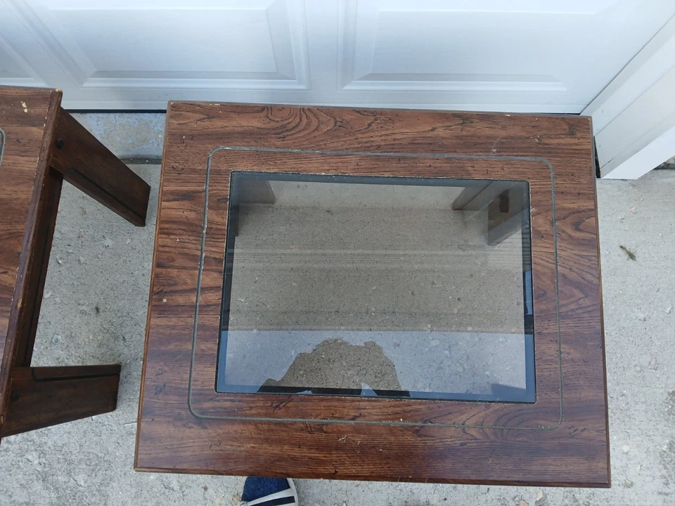 Juego de mesa de salón de roble y vidrio de 3 piezas - café + 2 mesas auxiliares Foto 4 de 4