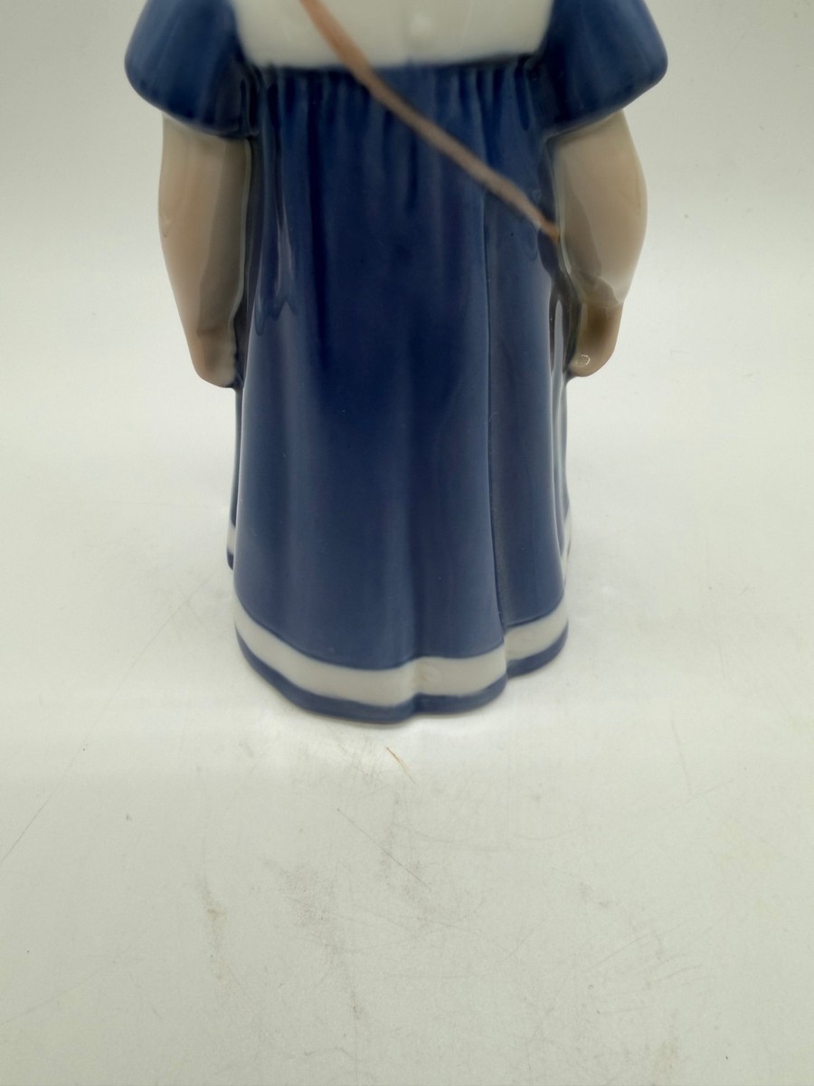 Bing & Grondahl Copenhagen Porcelain Figurine 1574 Else Girl in