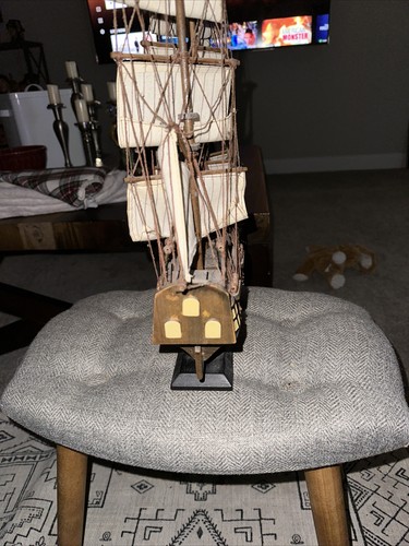 Wooden Hms Victory Model - Picture 13 of 16