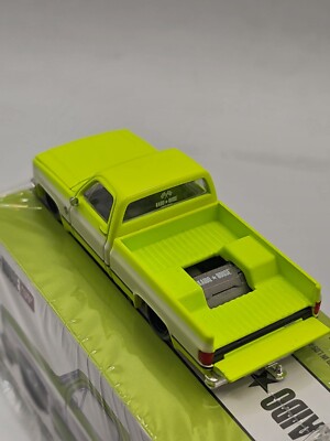 IN STOCK-Kaido House x Mini GT 1:64 Chevrolet Silverado 1983 V1